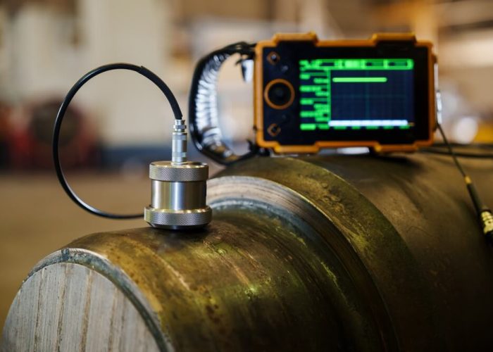 Flaw Detection With Ultrasonic Testing: Tool for Industrial Quality Control